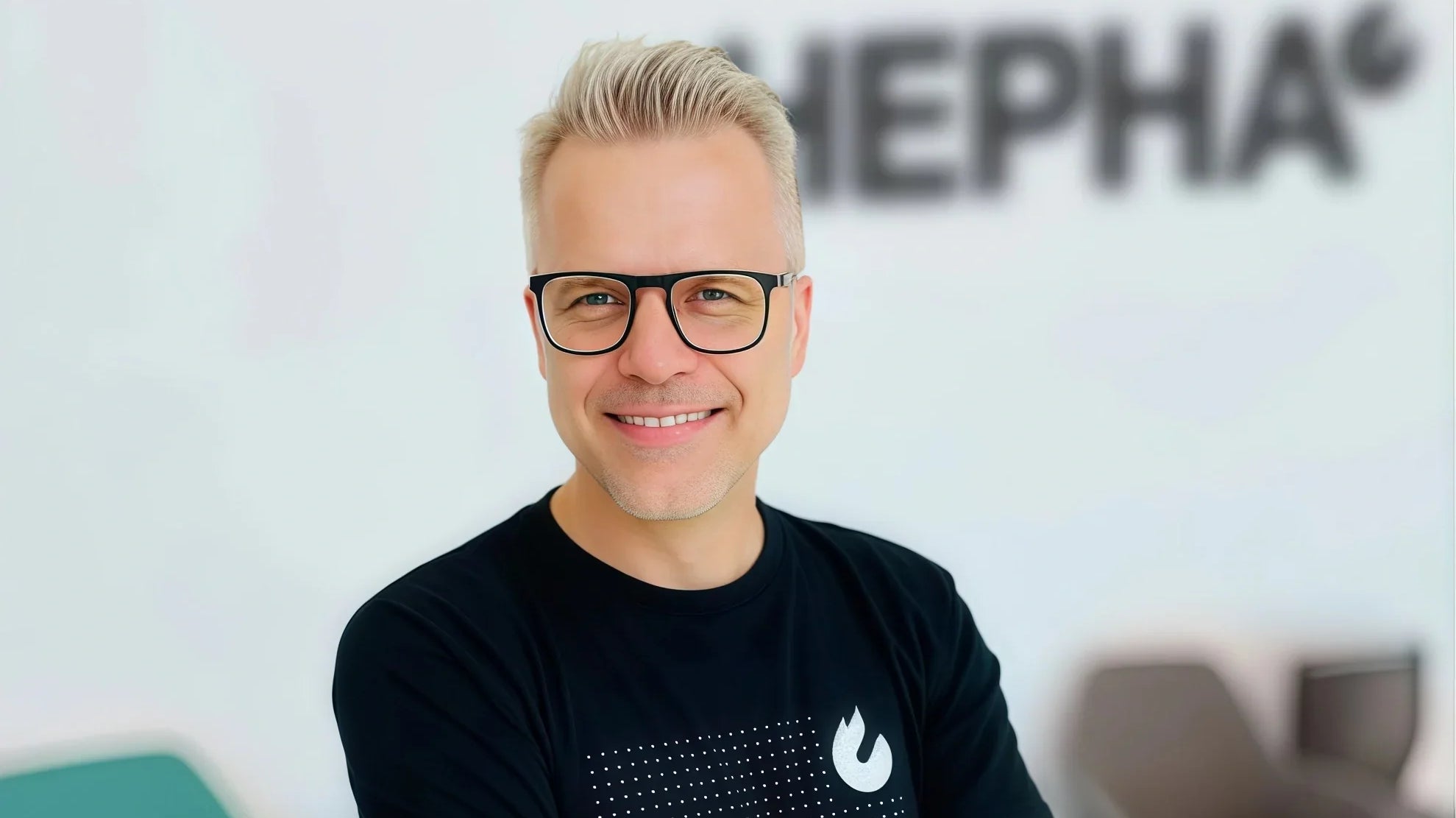 Alex Thusbass Takes Over the Management of Hepha