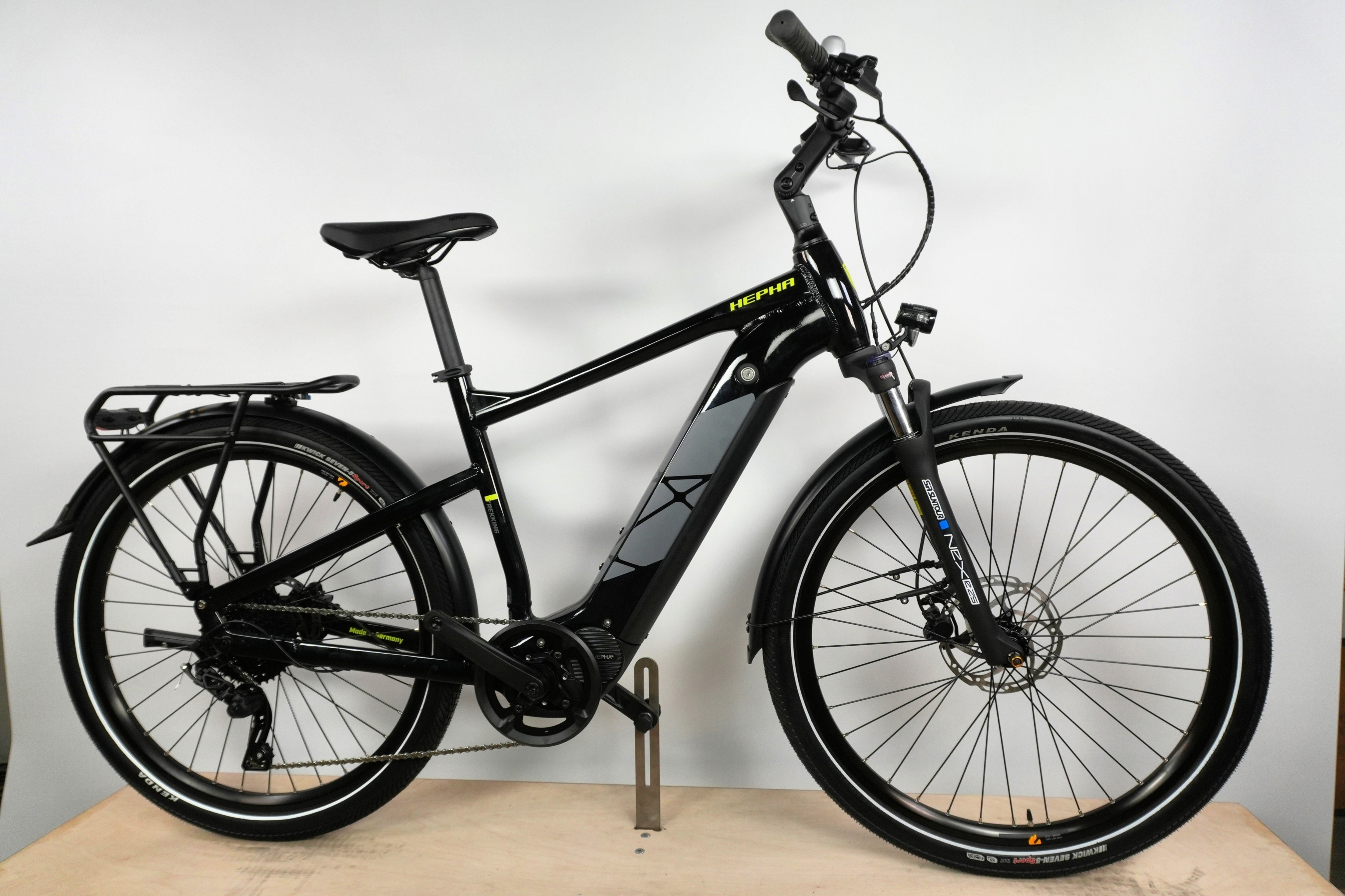 Trekking 7 SE Long Range/ High Step / Black / M (49cm) - Used-Alma Hepha E-Bike